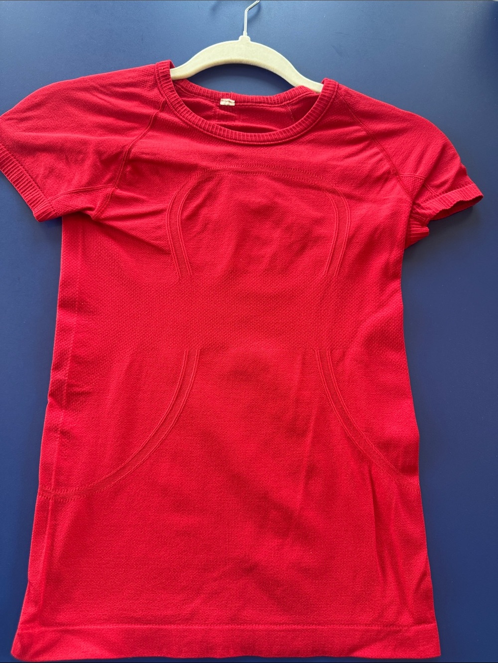 Lululemon Red Short Sleeve Active Tee size 2